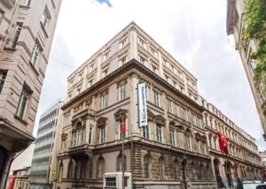 ISTANBUL-GALATA-UNIVERSITY-CAMPUS-1